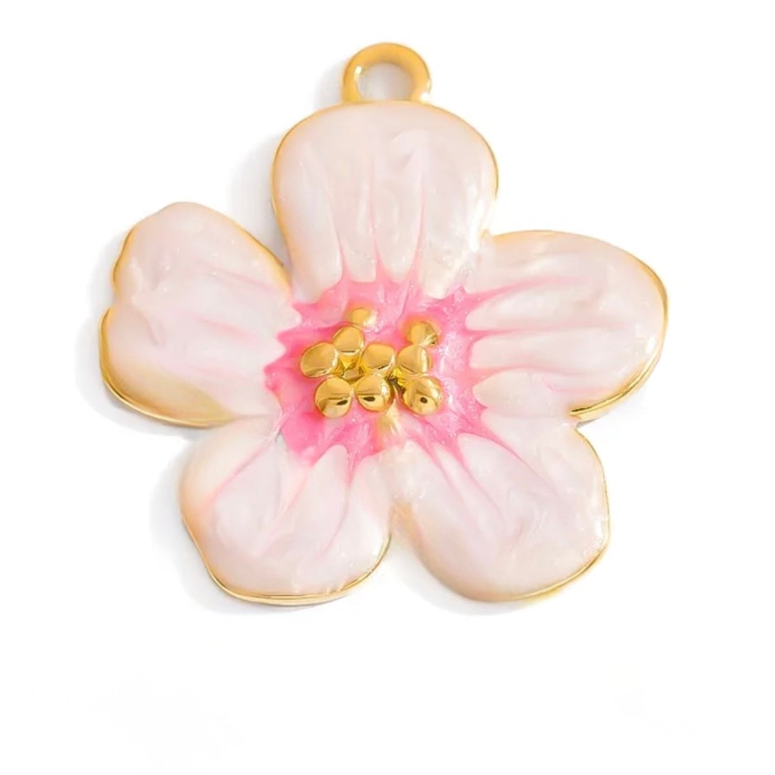 Cherry Blossom – Blüten Anhänger in Rosa & Gold | Edelstahl Charm im floralen Design