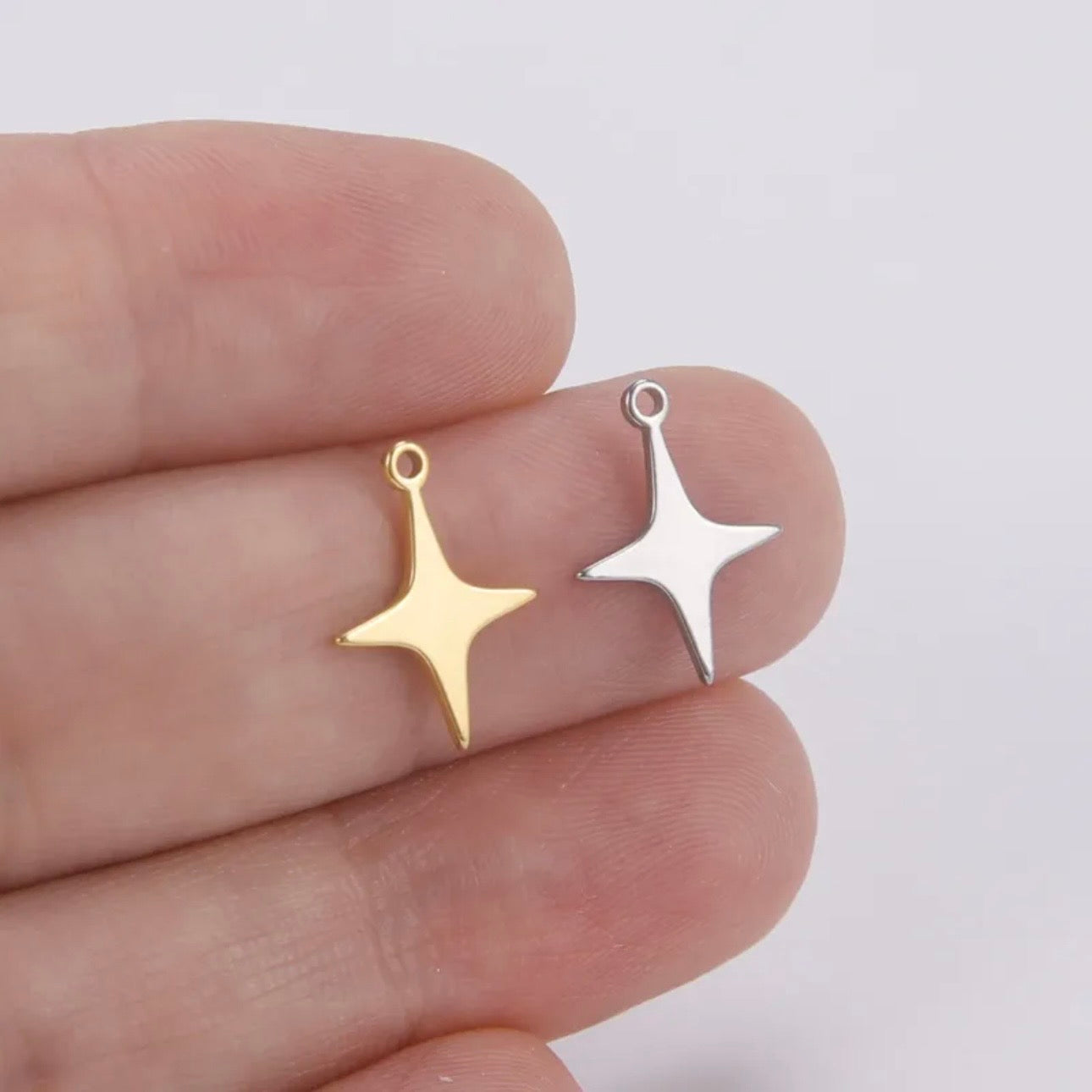 North Star – Minimal Star Charm aus Edelstahl (Gold & Silber)