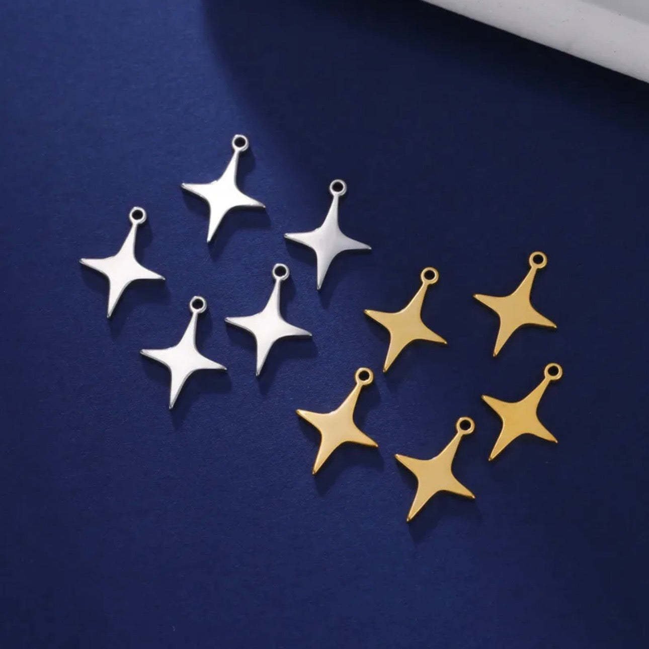 North Star – Minimal Star Charm aus Edelstahl (Gold & Silber)