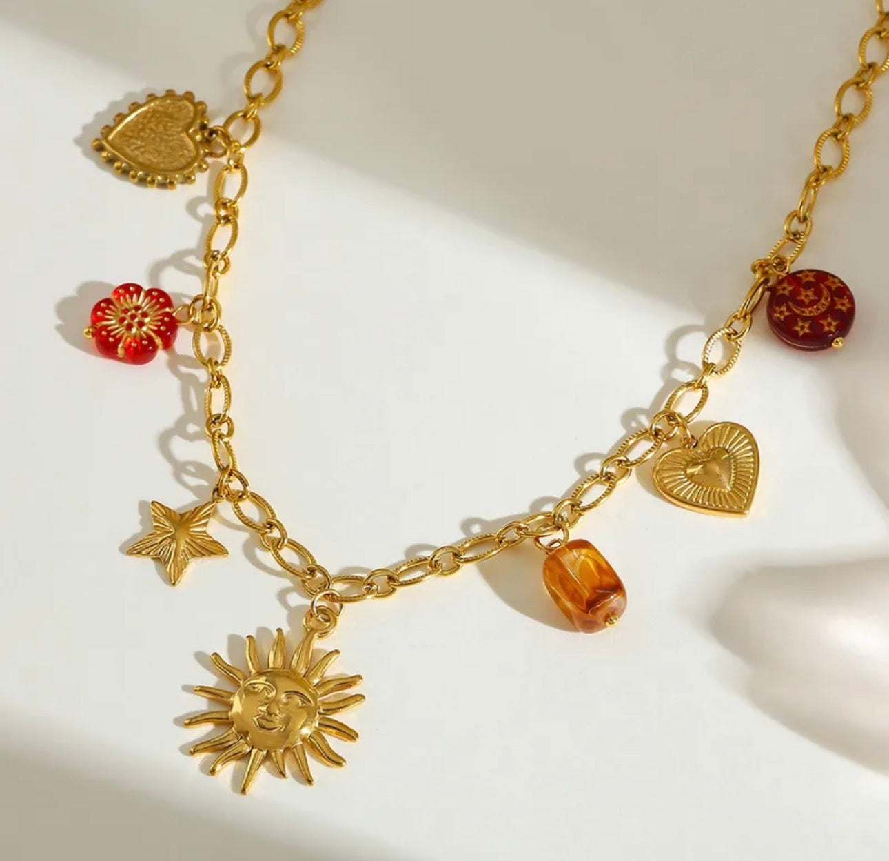 Sunset Charms – Goldene Sonne & Herz Anhänger | Kette & Armband | einzeln oder als Set