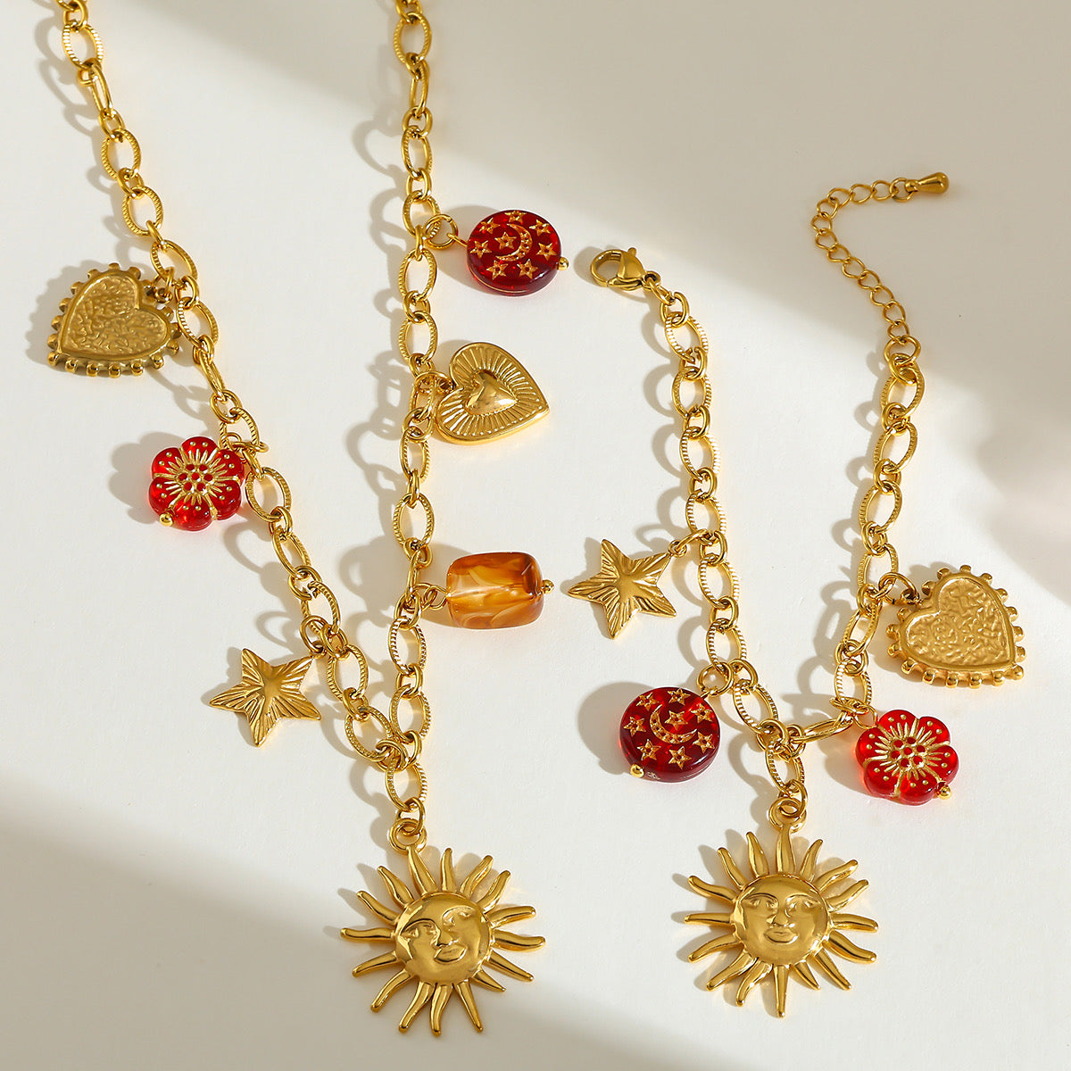 Sunset Charms – Goldene Sonne & Herz Anhänger | Kette & Armband | einzeln oder als Set