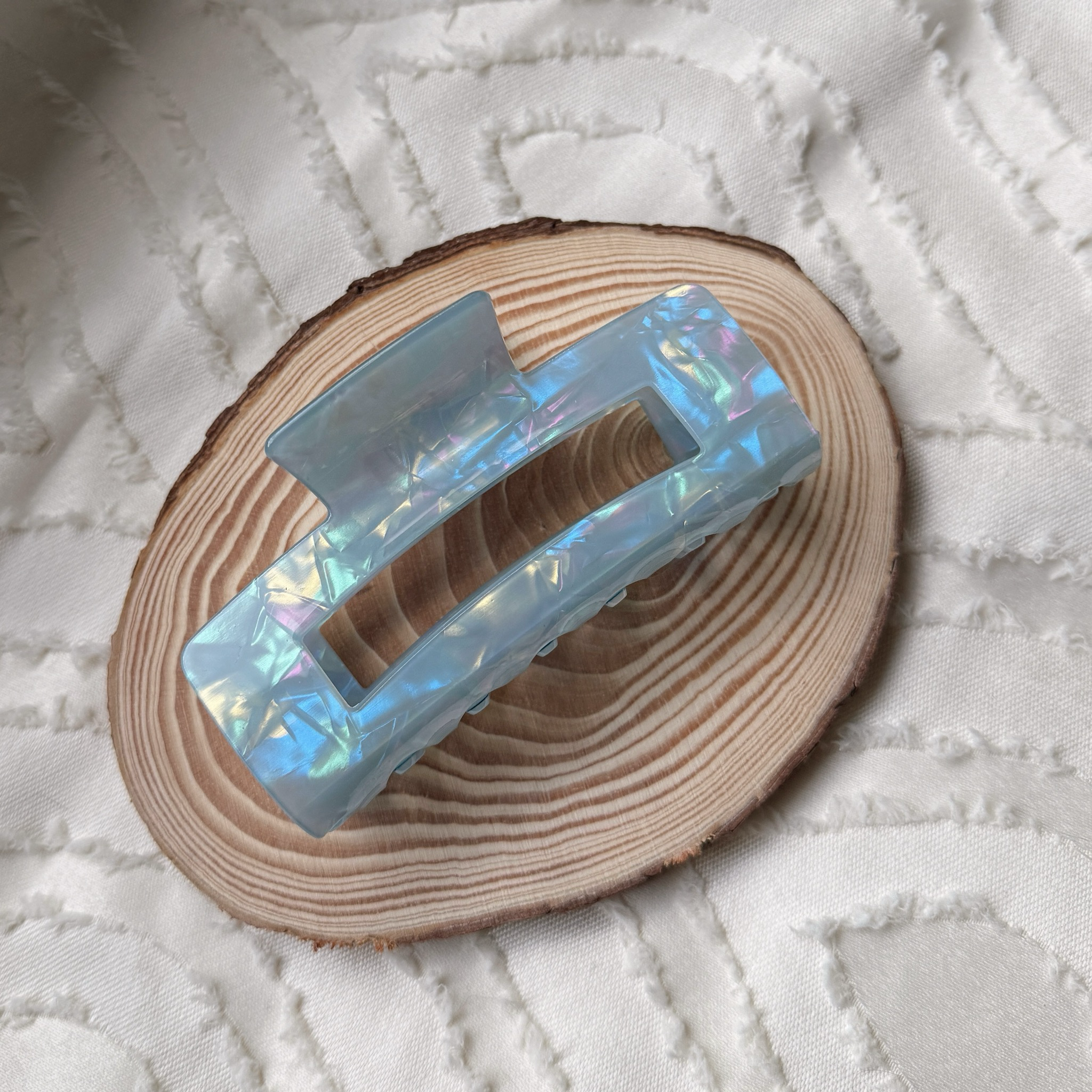 Aurora – Haarspange mit holografischem Schimmer | Eisblau & Regenbogenglanz