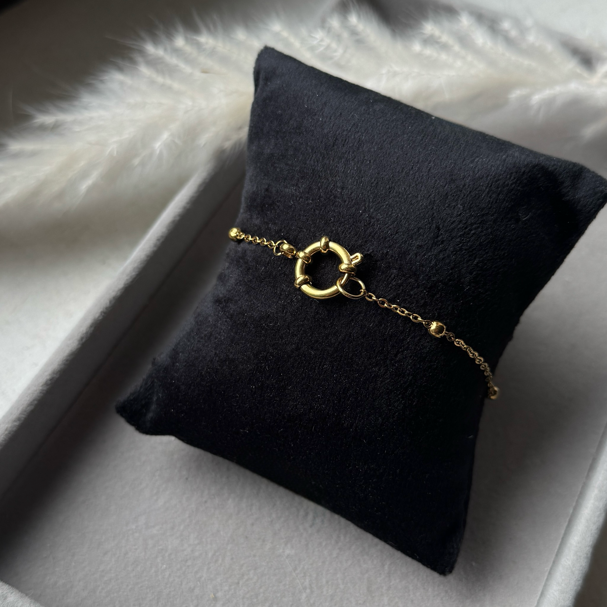 Beaded Grace – Filigrane Schmuckbasis Armband für Charm-Bar | Gold