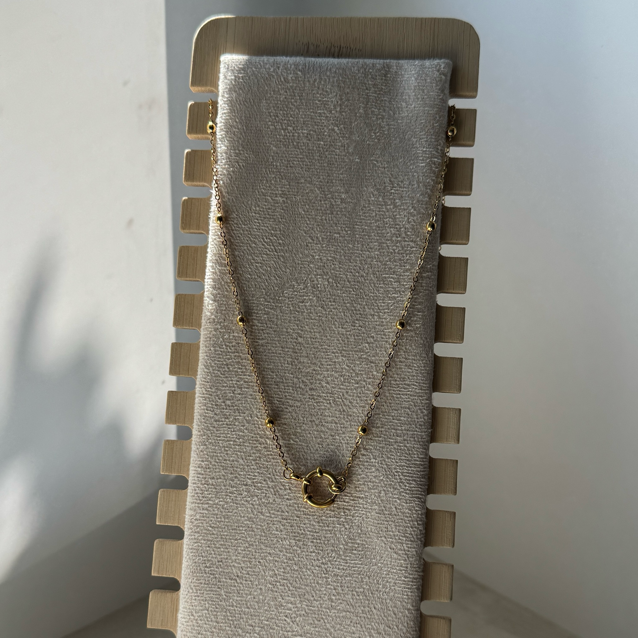 Beaded Grace – Filigrane Schmuckbasis Kette für Charm-Bar | Gold