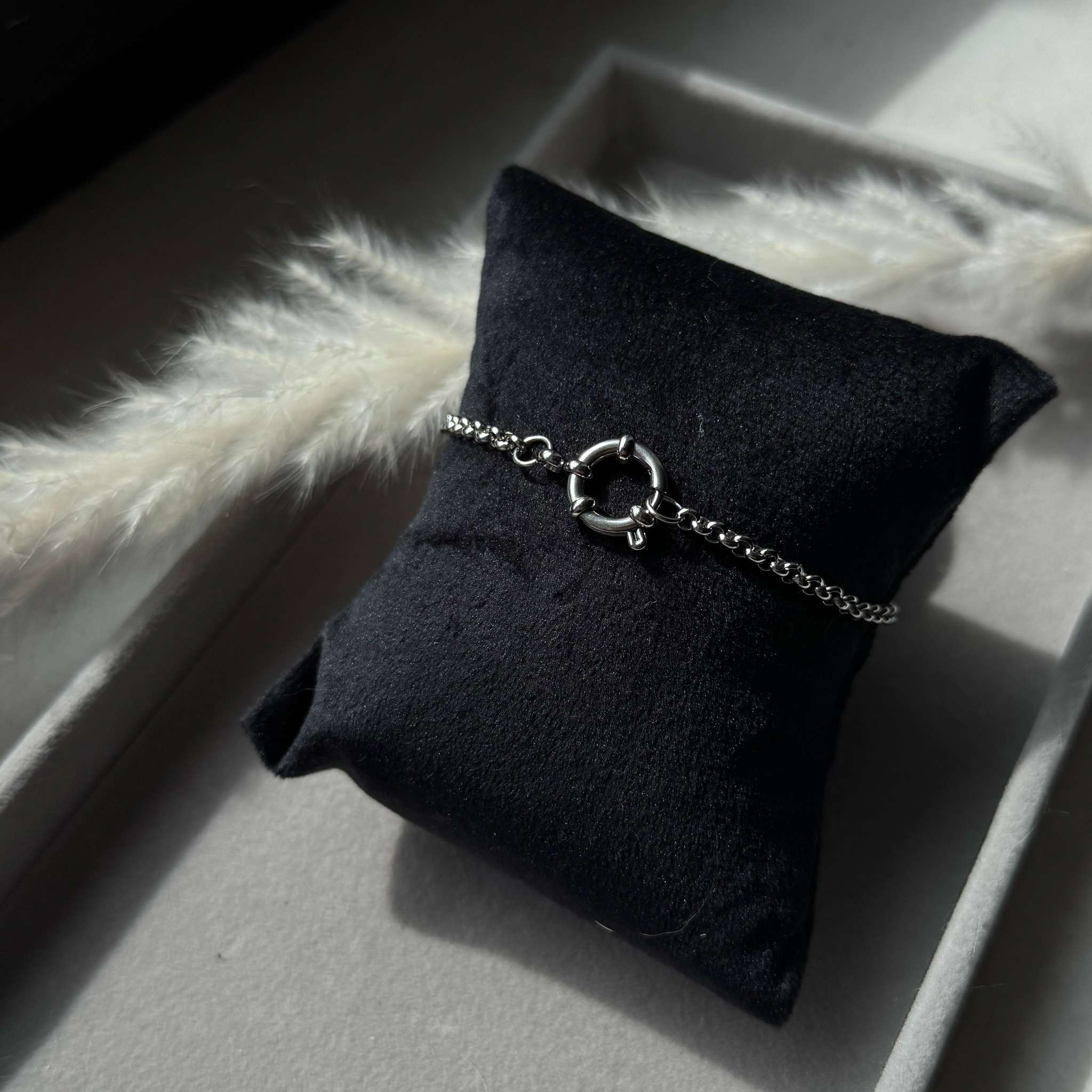 Delicate Shine Bracelet – Feine Charm-Basis aus Edelstahl | Silber