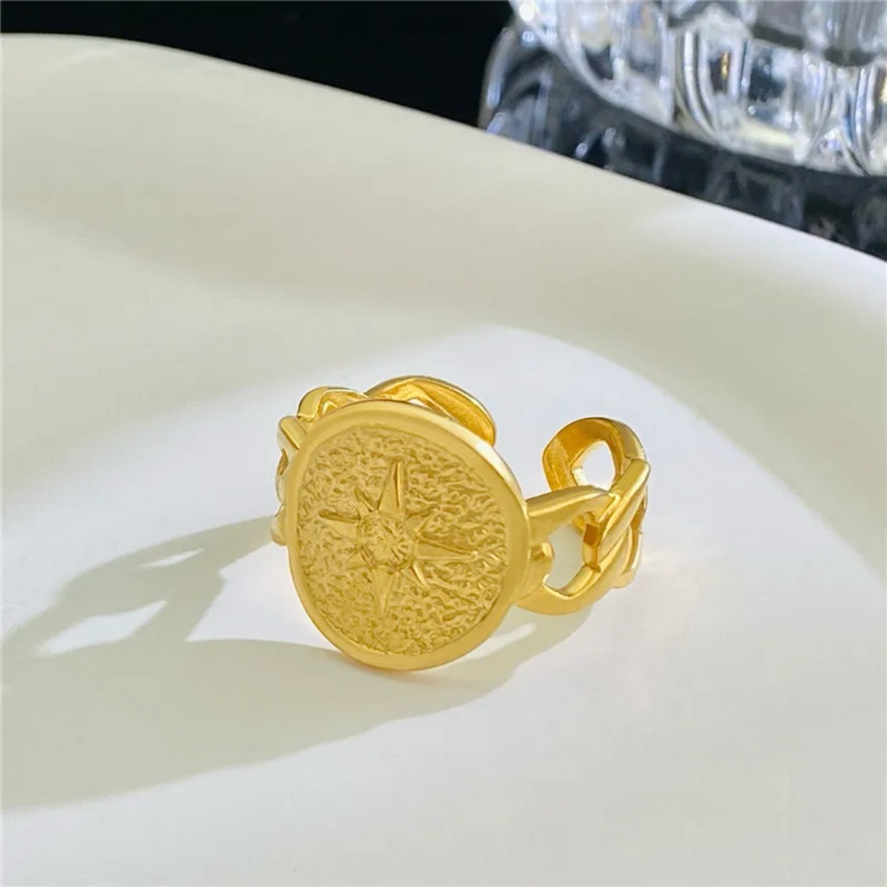 Golden Compass Star – Edelstahl Ring vergoldet