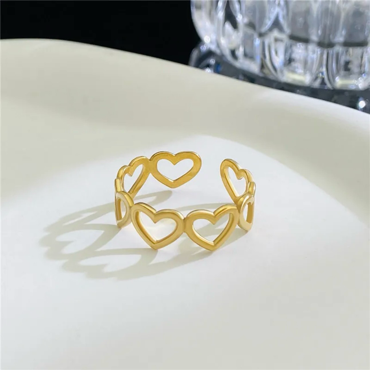 Golden Hearts – Edelstahl Ring mit Herz-Design