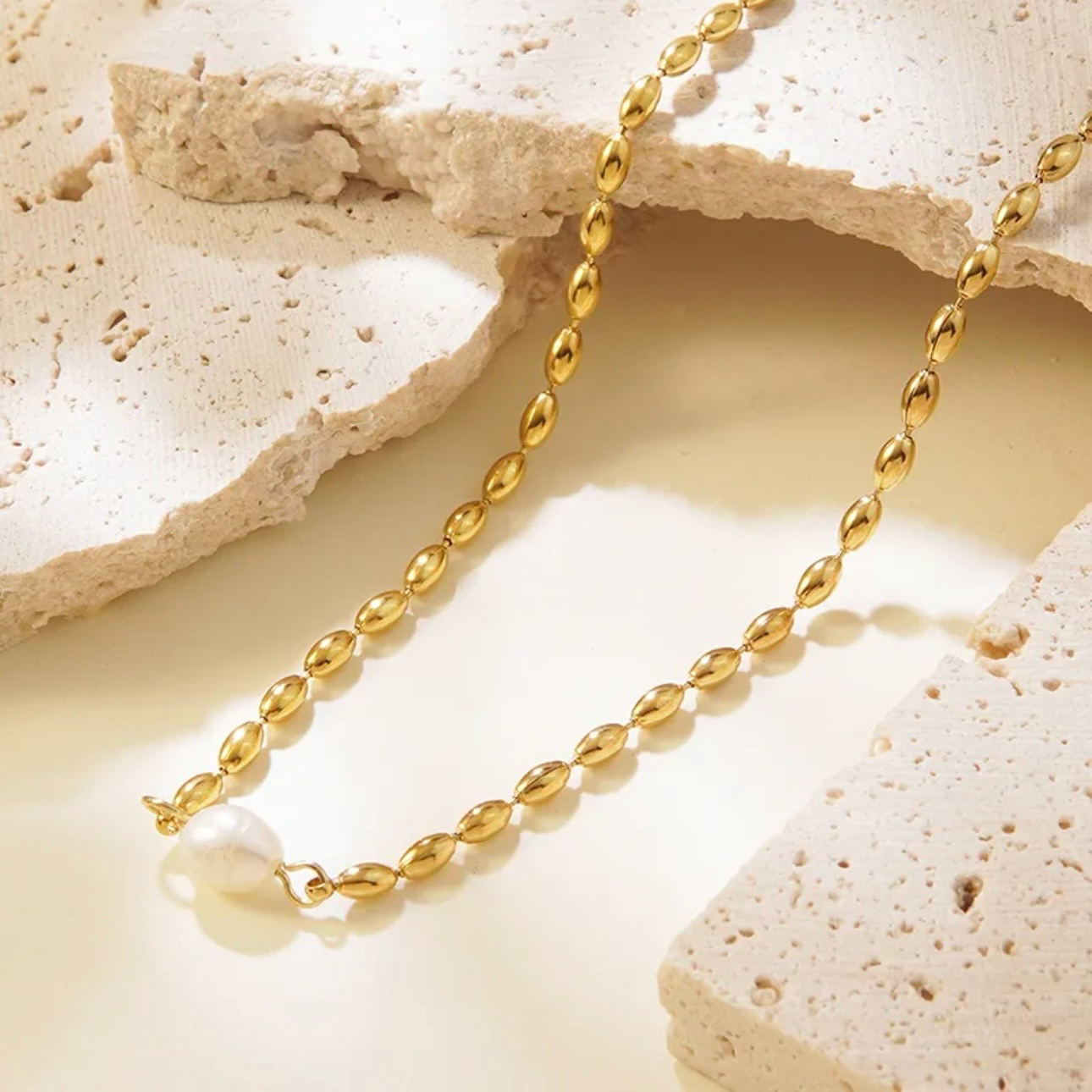 Golden Pearl Set – Edelstahl Schmuck-Set mit Creolen, Kette & Armband