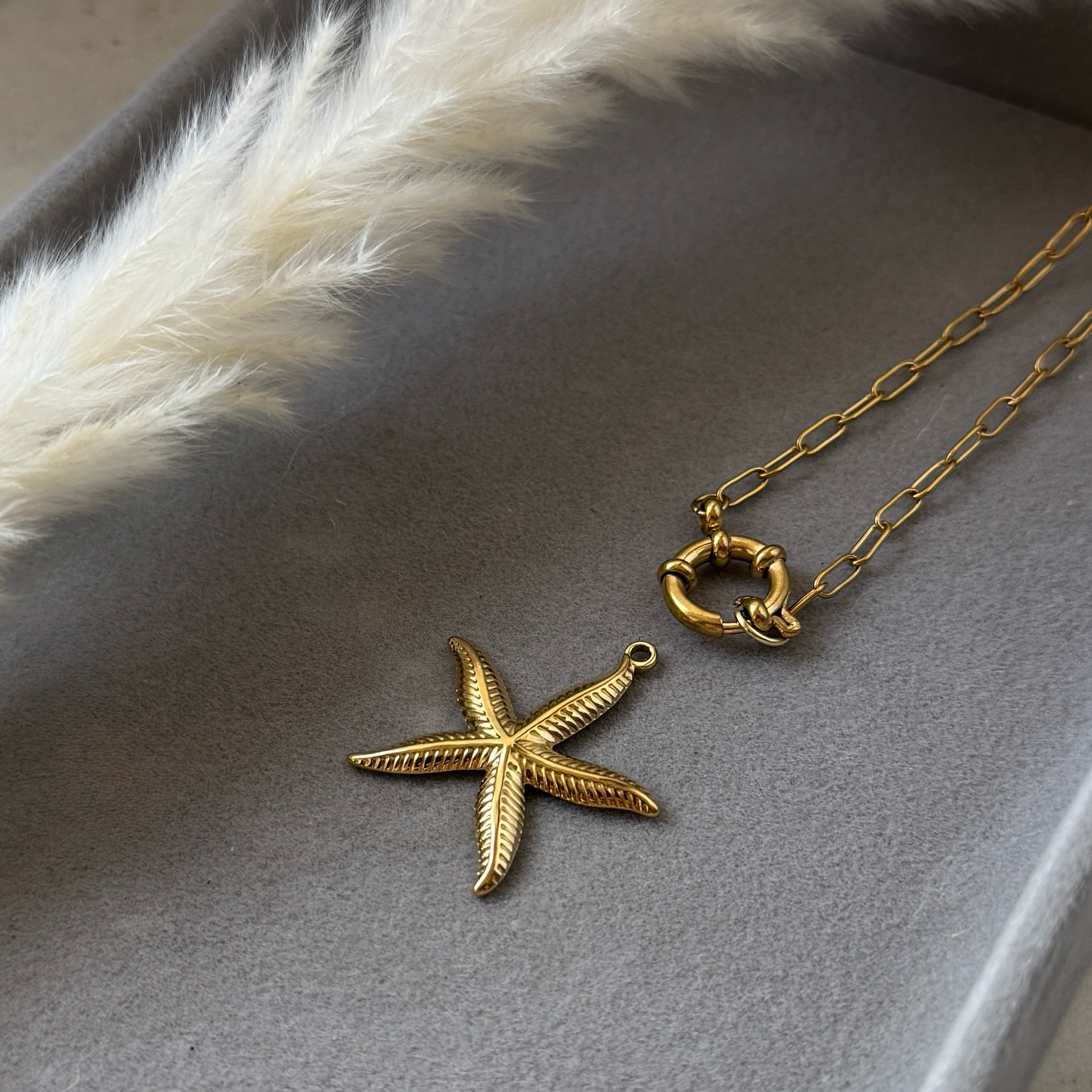 Sea Grace – Großer Seestern-Charm aus Edelstahl | Gold