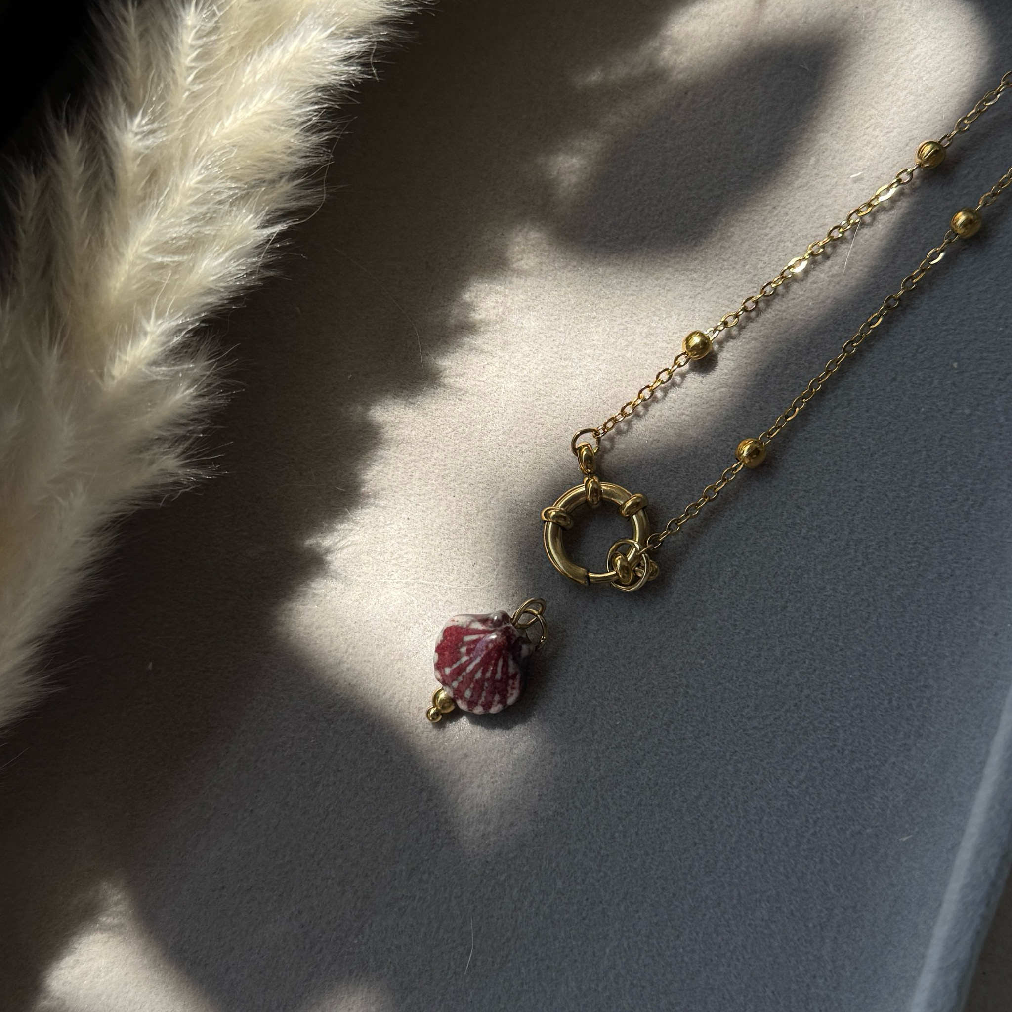 Seaside Pearl – Muschel-Charm | Gold