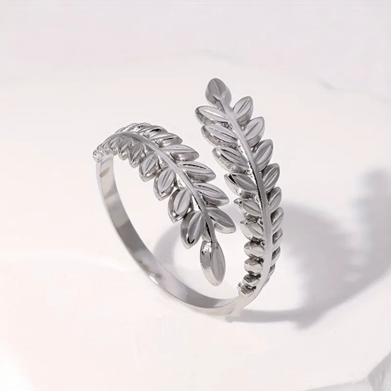 Silberner Blätter-Ring – Verstellbarer Edelstahl Ring mit filigranem Blatt-Design