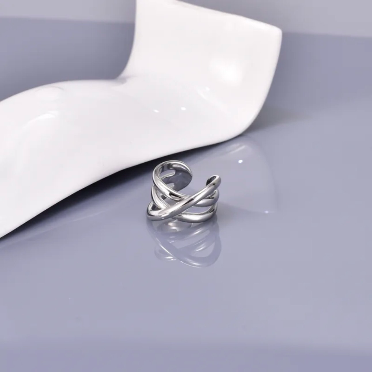 Silver Twist – Edelstahl Ring mit verschlungenem Design