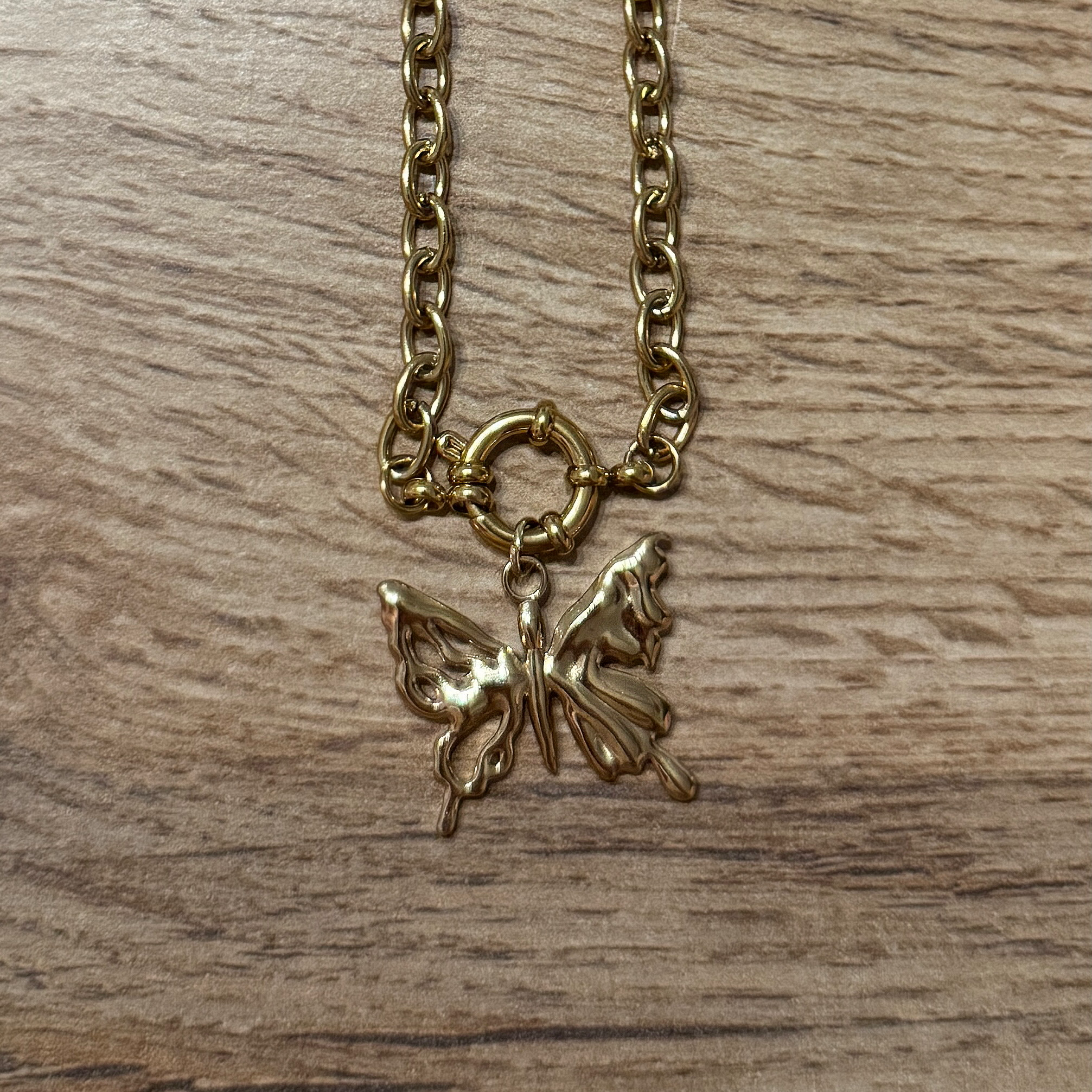 Sylphina – Charm-Anhänger aus Edelstahl in Schmetterlingsform | Gold