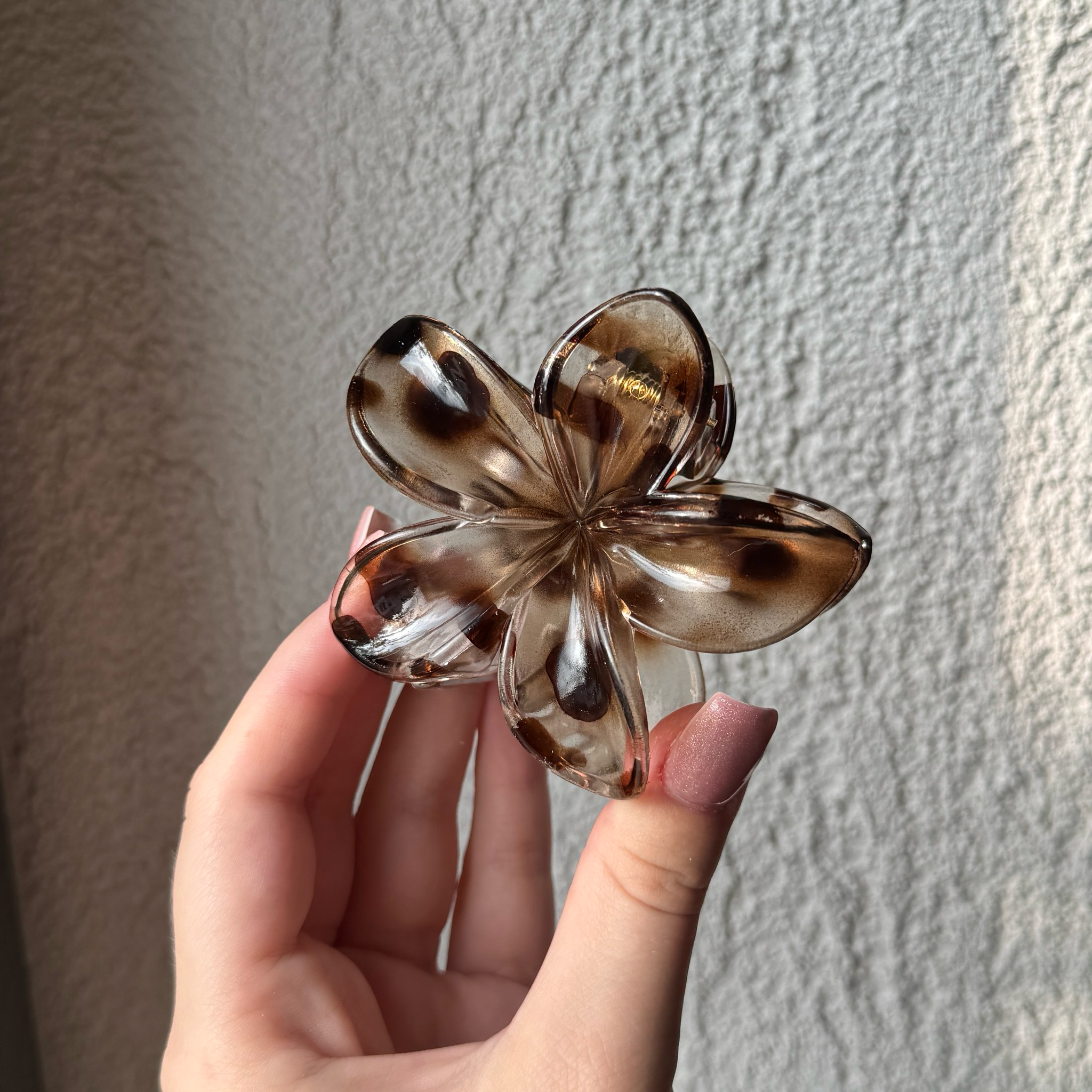 Tortoise Blossom – Acryl-Haarspange in Blumenform