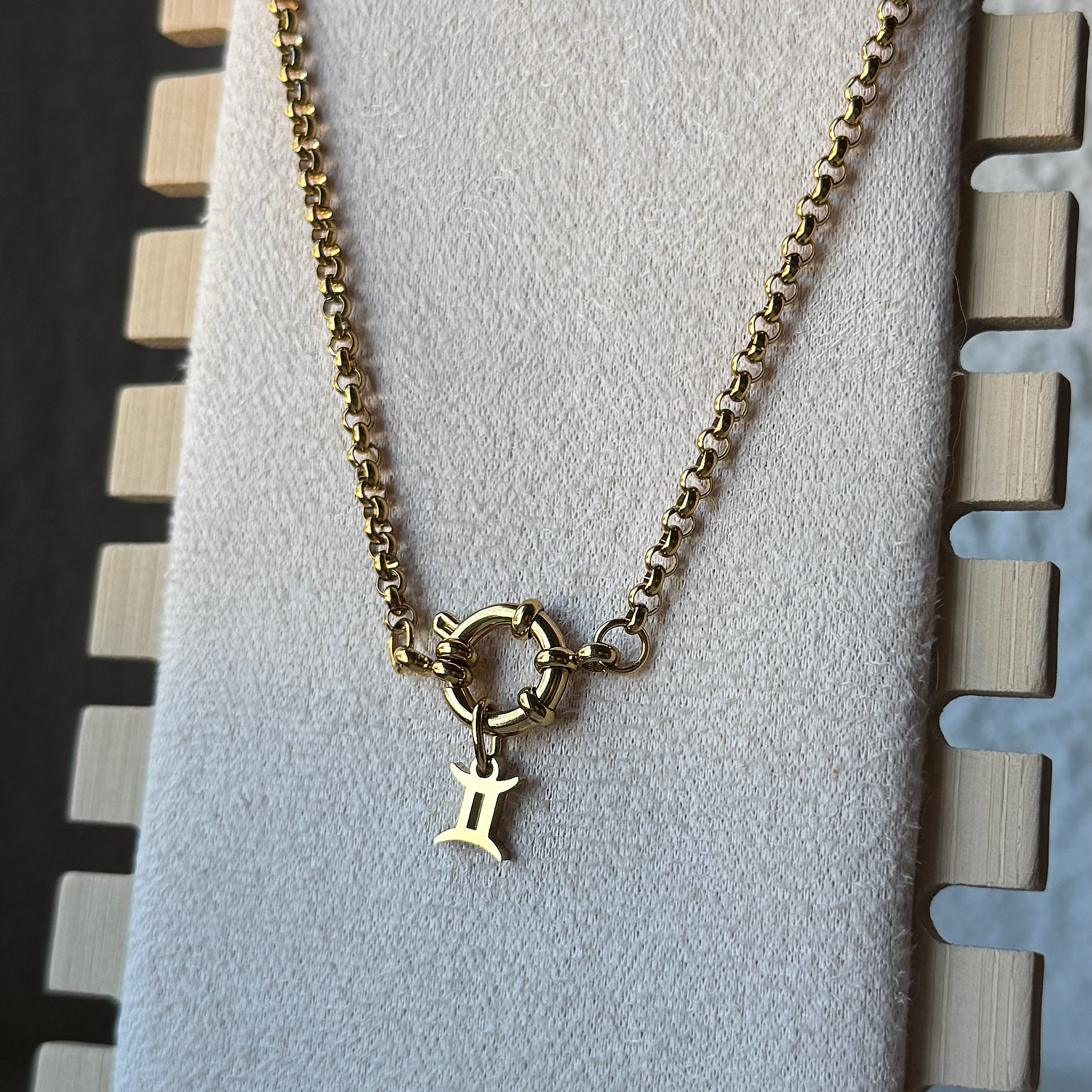 Zodiac Soul – Sternzeichen-Charm aus Edelstahl | Gold