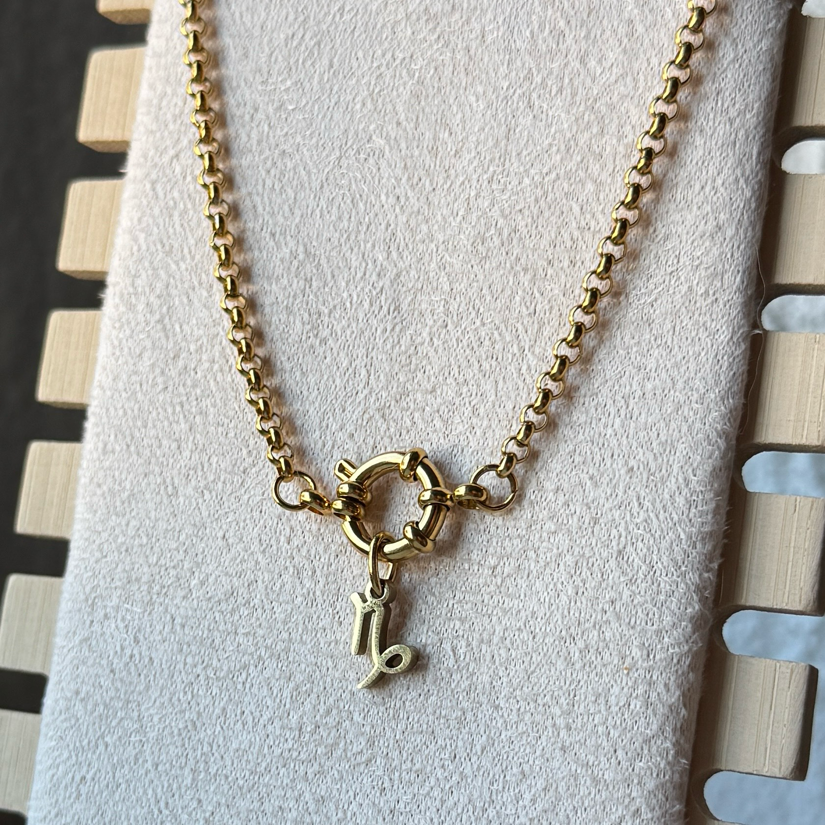 Zodiac Soul – Sternzeichen-Charm aus Edelstahl | Gold