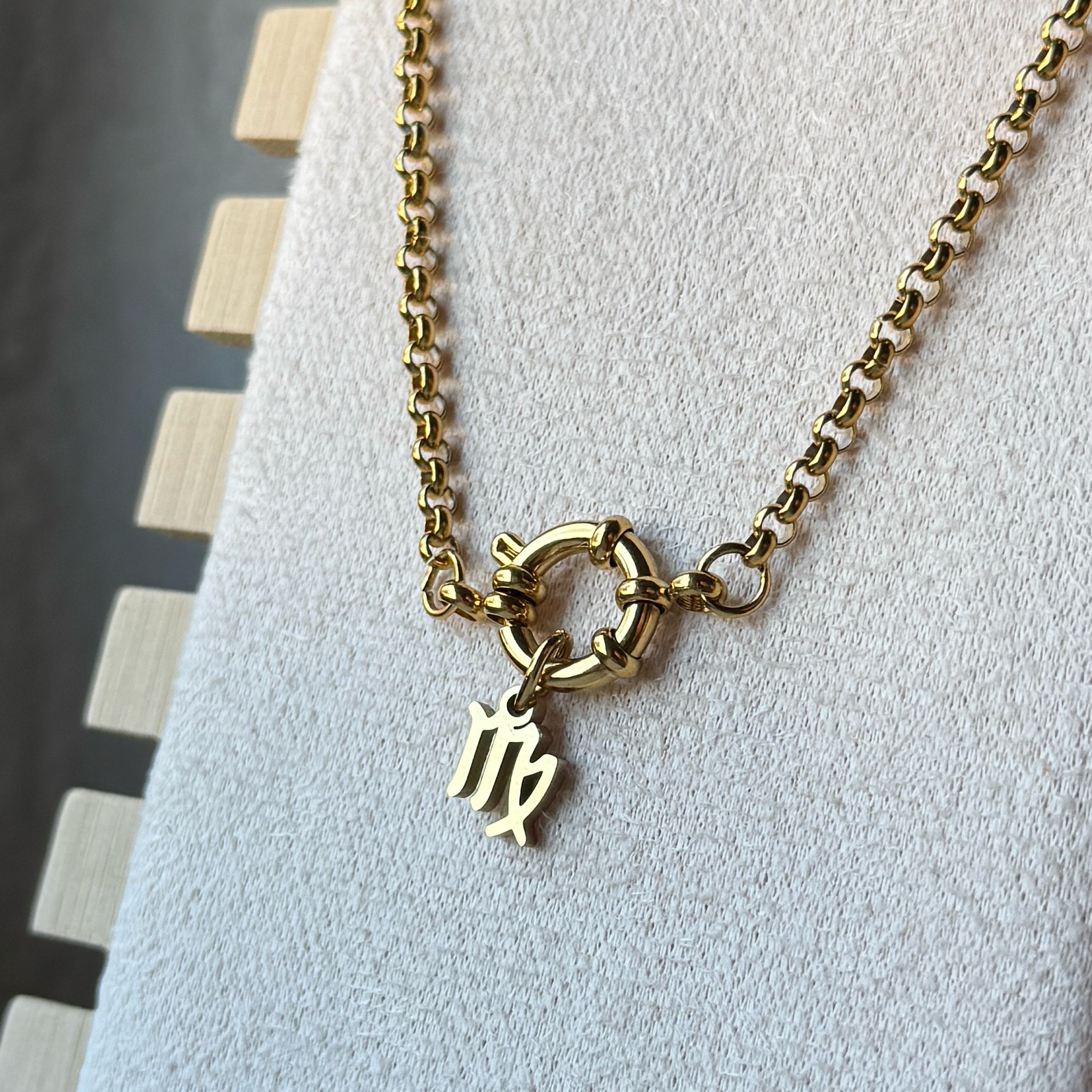 Zodiac Soul – Sternzeichen-Charm aus Edelstahl | Gold