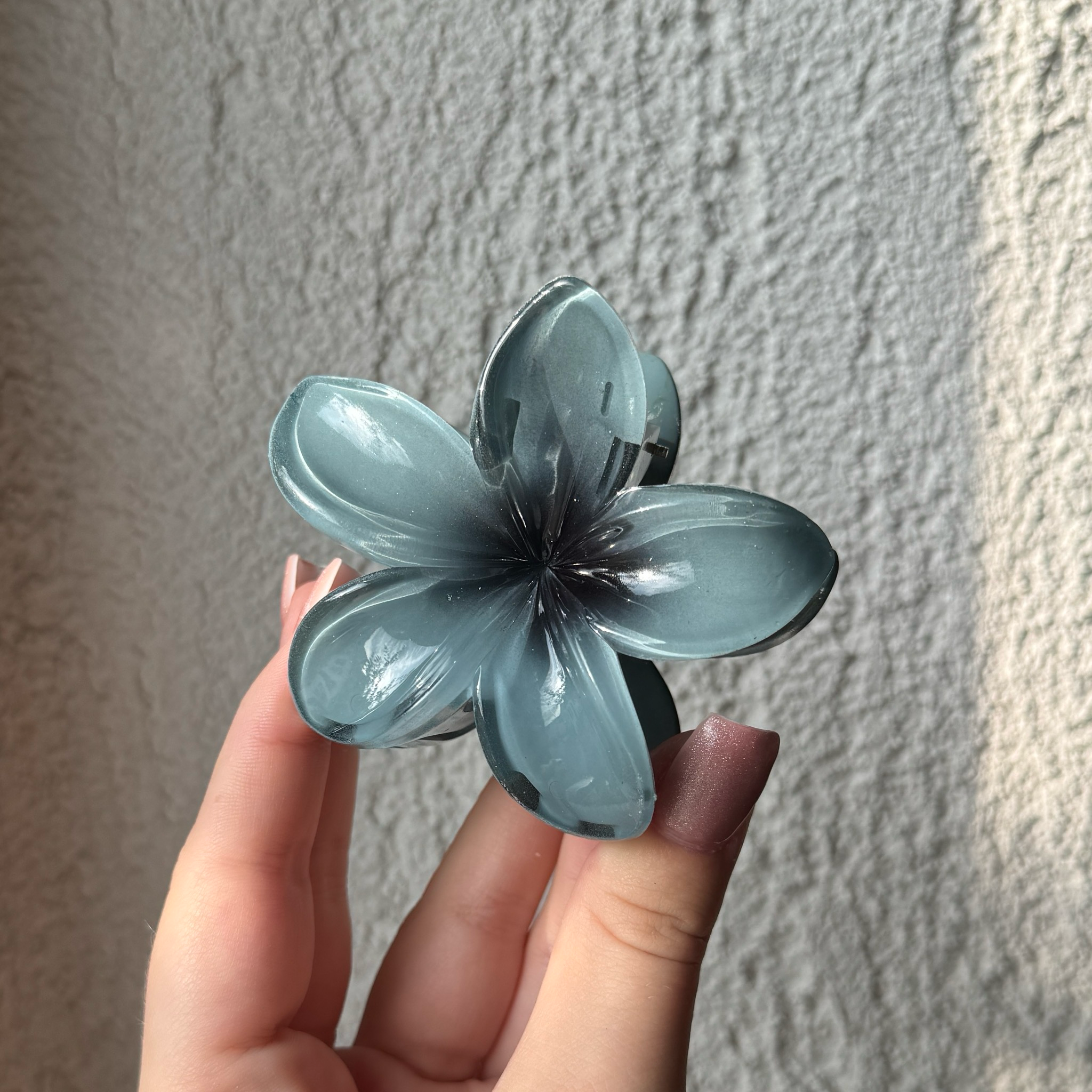 Ocean Breeze – Acryl-Haarspange in Blumenform