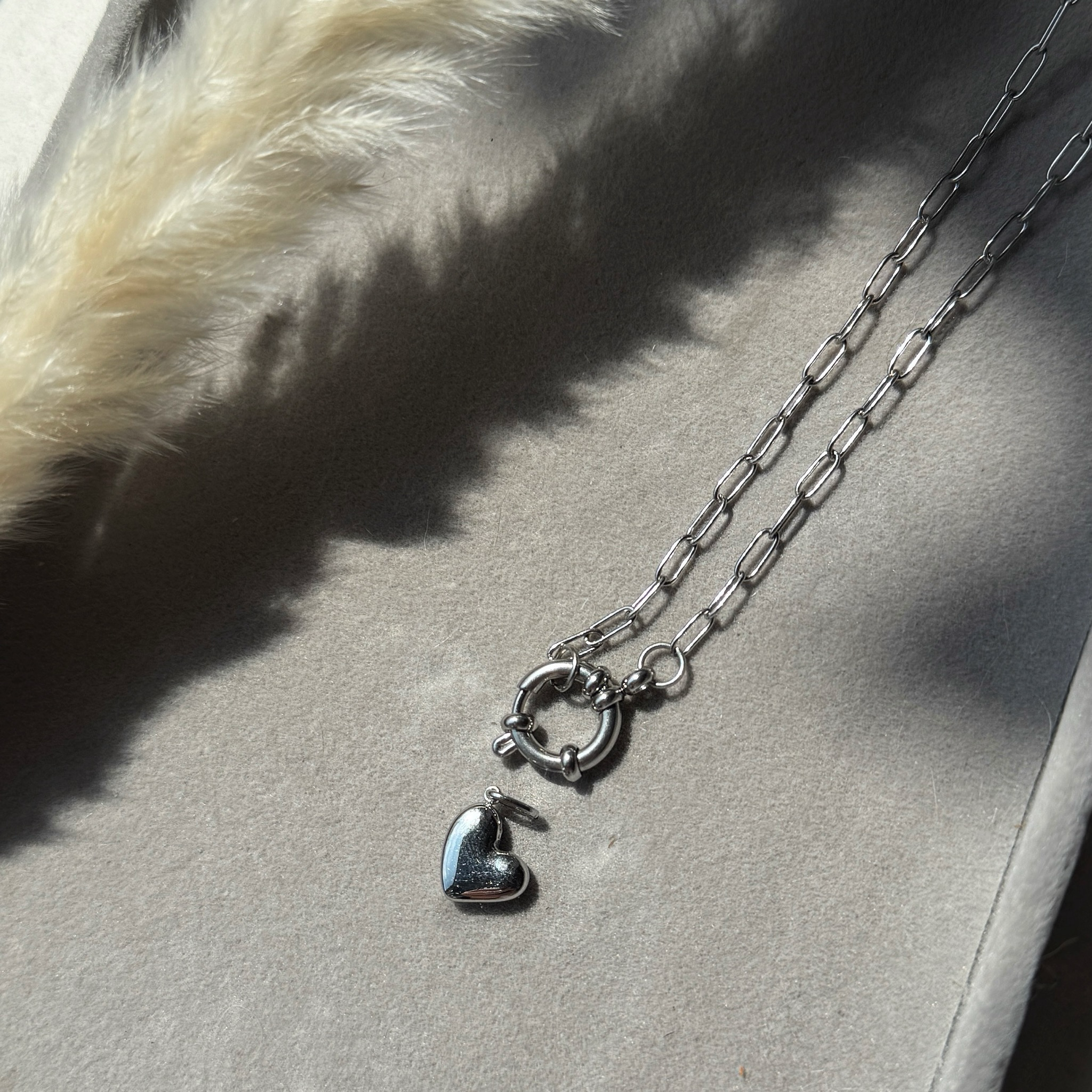 Pure Heart – klassischer Herz-Charm aus Edelstahl | Silber